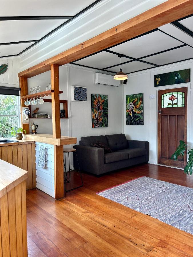 Charming Country Retreat * Hamilton